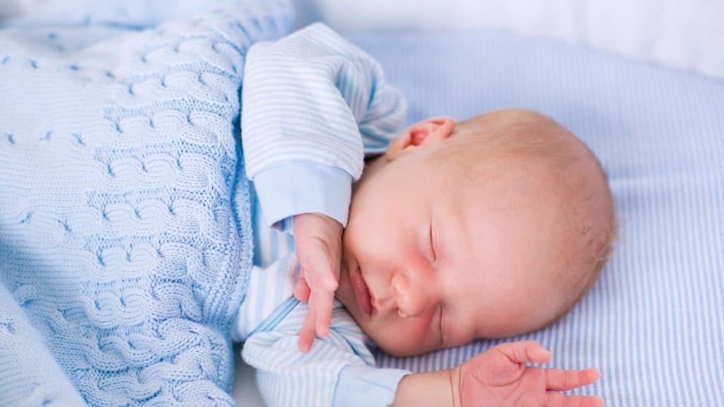 How To Get a Baby To Sleep In a Bassinet: 11 Actionable Tips