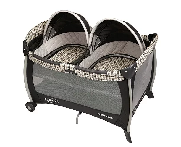 Graco Pack 'n Play with Twin Bassinets 