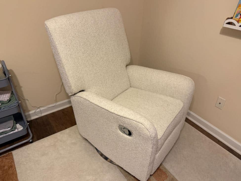 Nest Swivel Recliner